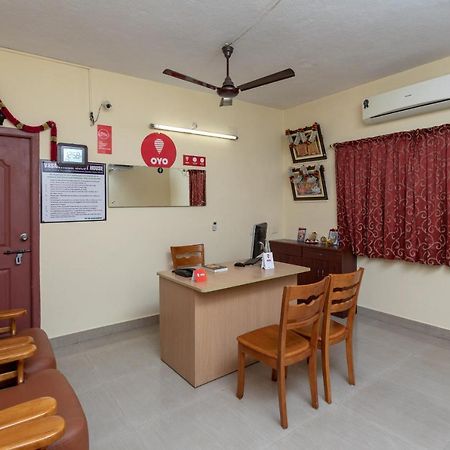 Oyo 16622 Vasantham Guest House Chennai Dış mekan fotoğraf