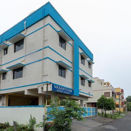 Oyo 16622 Vasantham Guest House Chennai Dış mekan fotoğraf
