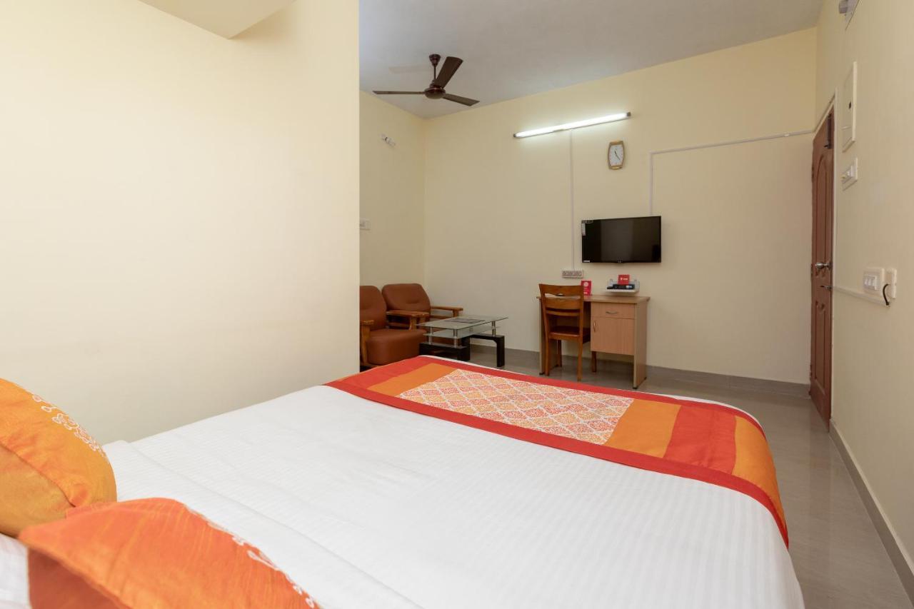Oyo 16622 Vasantham Guest House Chennai Dış mekan fotoğraf