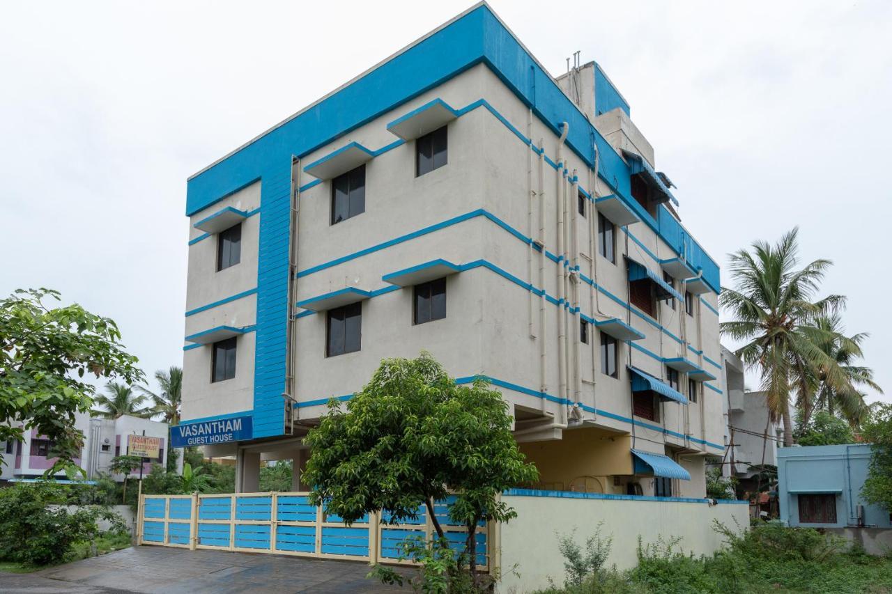 Oyo 16622 Vasantham Guest House Chennai Dış mekan fotoğraf